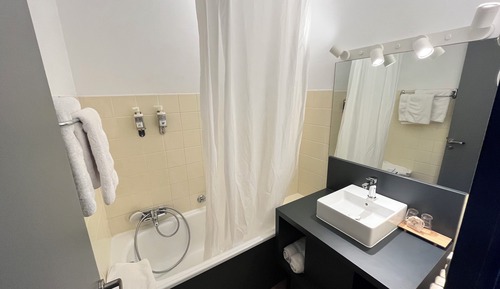 Habitación con 2 camas individuales