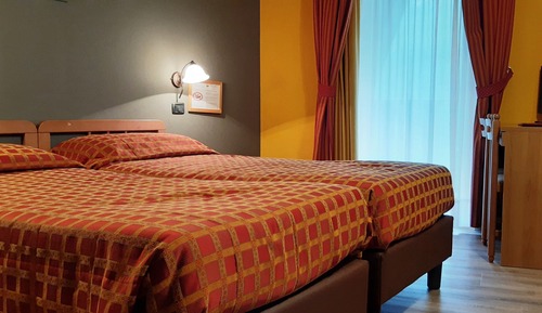 Habitación triple clásica