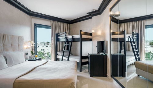 Habitación cuádruple (Land View)