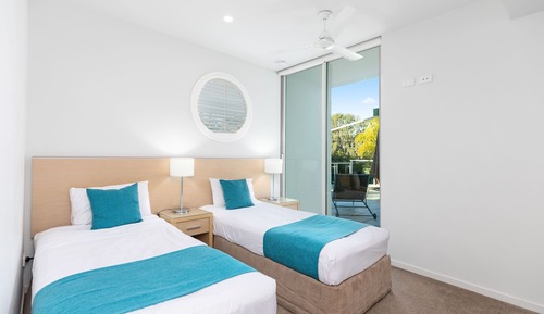 Apartamento familiar, 2 habitaciones, accesible para personas con discapacidad, junto a la piscina