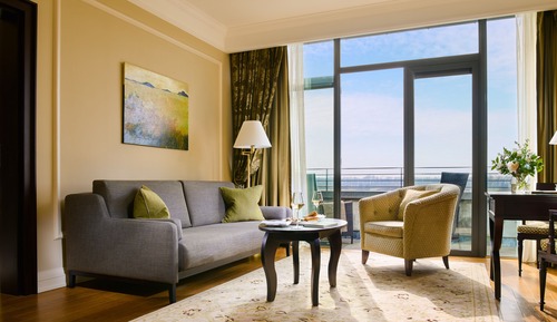 Suite junior, balcón