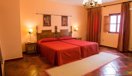 Habitación con 2 camas individuales