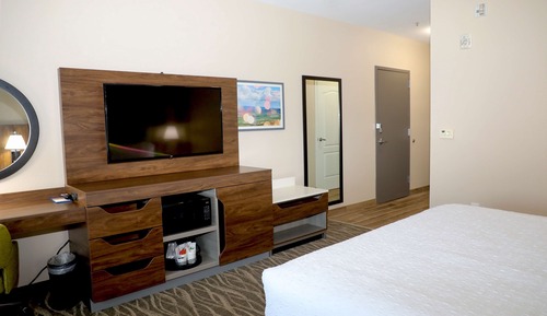 Habitación, 1 cama de matrimonio grande, accesible para personas con discapacidad (Bathtub)
