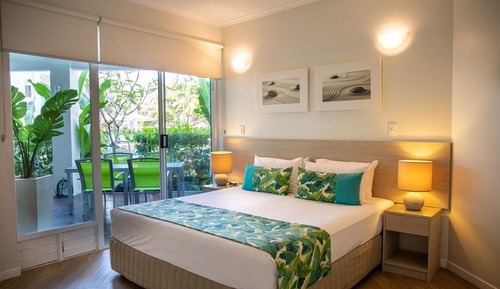 Apartamento Deluxe, 2 habitaciones, acceso a la piscina, vistas parciales al mar