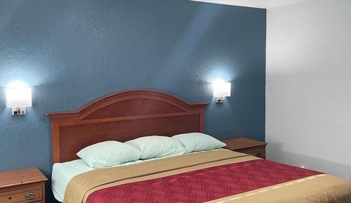 Economy King room