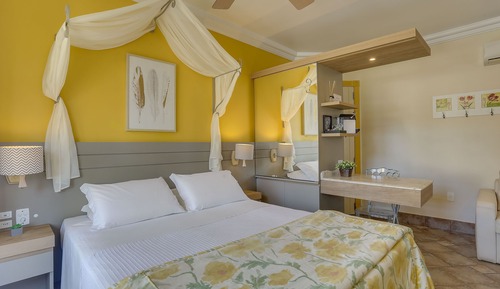 Suite Yellow Tower Label