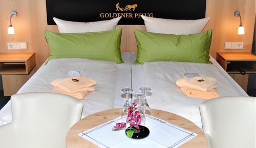 Habitación doble (Doppelzimmer mit Zustellbett)
