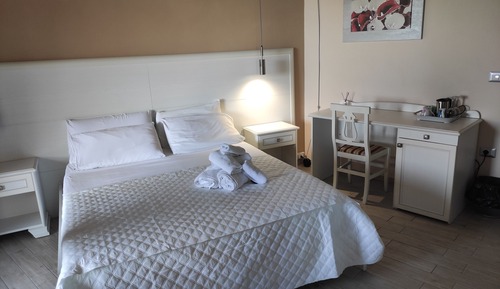 Panoramic Double or Twin Room, Hill View
