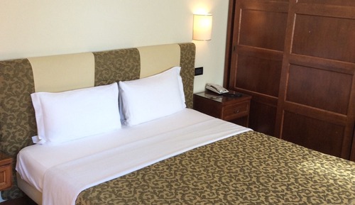 Suite familiar, 2 baños, vistas al jardín