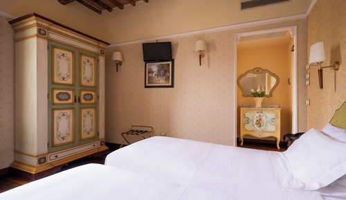 Habitación estándar con 1 cama doble o 2 individuales