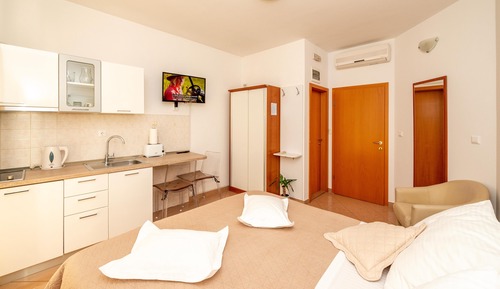 Estudio, balcón (Apartment 2 people )