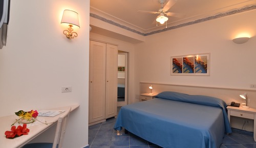 Suite romántica, 2 habitaciones, no fumadores, vistas al mar (StellaSolaris)