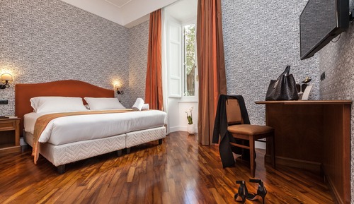 Habitación superior con 1 cama doble o 2 individuales