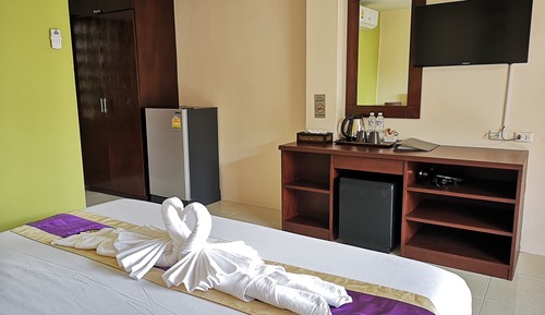 Habitación Deluxe doble, 1 cama de matrimonio grande, acceso a la piscina, vistas a la piscina