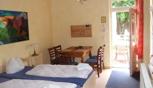 Apartamento familiar, 2 habitaciones, no fumadores, vistas al patio