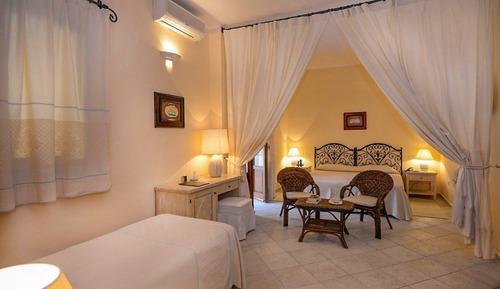 TRIPLE FAMILY ROOM