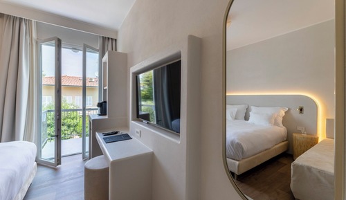 Habitación Deluxe, balcón, vistas parciales al lago