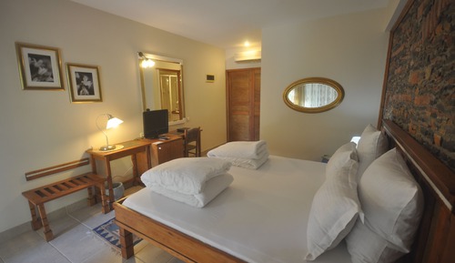 Habitación estándar con 1 cama doble o 2 individuales, vistas al mar