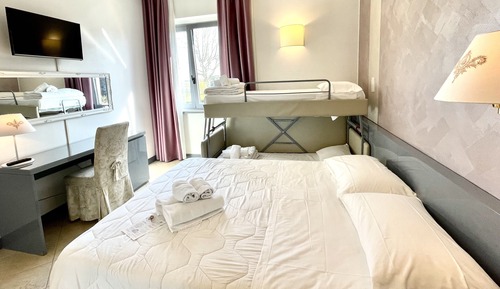 Habitación cuádruple estándar