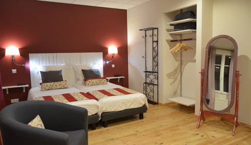 Habitación superior con 1 cama doble o 2 individuales, 1 habitación, baño privado