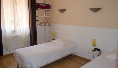 Habitación Confort con 2 camas individuales, 2 camas individuales, baño privado
