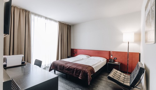Habitación superior con 1 cama doble o 2 individuales