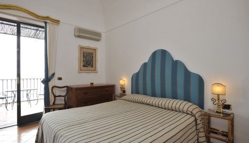 Habitación clásica con 1 cama doble o 2 individuales, frente al mar