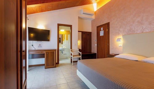 Habitación doble superior, 1 cama de matrimonio, balcón