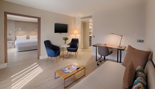 Suite familiar (2 adults + 2 children)