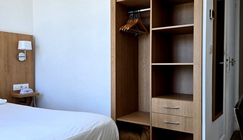 Habitación clásica con 1 cama doble o 2 individuales, vistas a la ciudad (SPVV)