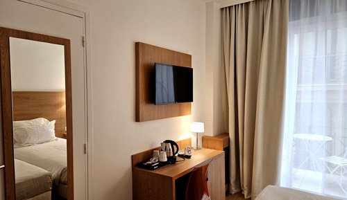 Habitación superior con 1 cama doble o 2 individuales (SPVA)