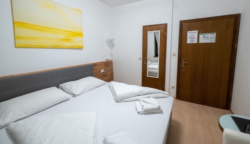 Habitación básica doble, baño privado (Hangseite Blick)