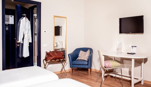 Habitación clásica con 2 camas individuales