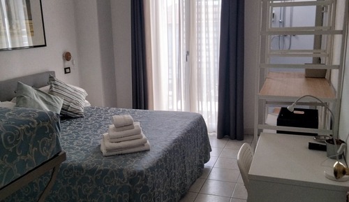 Habitación triple económica