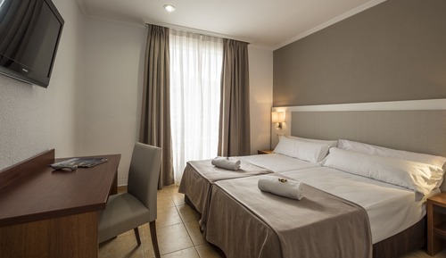 Habitación familiar, balcón