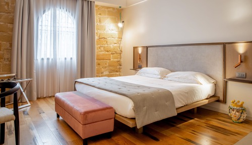 Suite Deluxe, 1 cama de matrimonio grande, sauna, vistas al patio