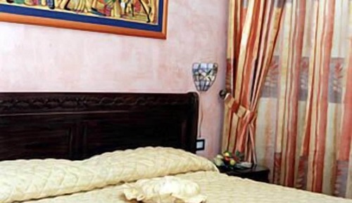 Habitación estándar con 1 cama doble o 2 individuales