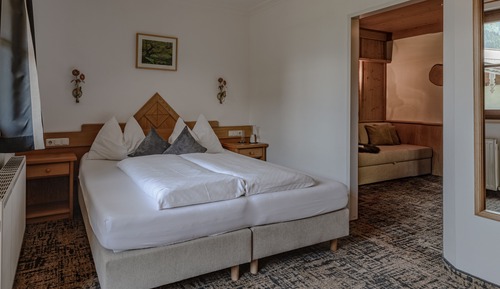 Apartamento, balcón, en esquina (Fichte)