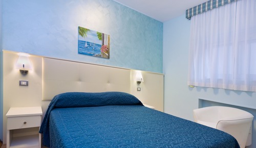 Apartamento estándar, 1 habitación, cocina básica, planta baja