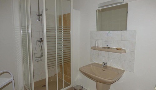 Habitación con 2 camas individuales