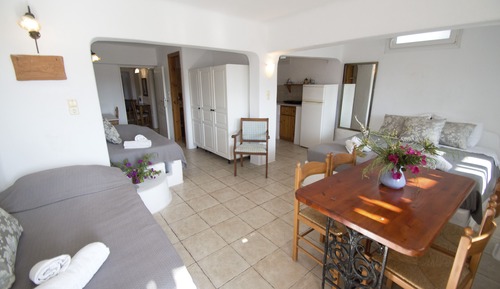 Grand Studio with Terrace and Partial Sea View