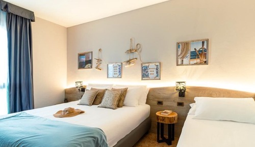 Habitación familiar con 1 cama doble o 2 individuales, 1 habitación