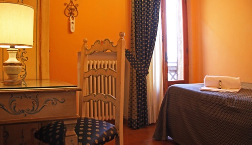 single room no view