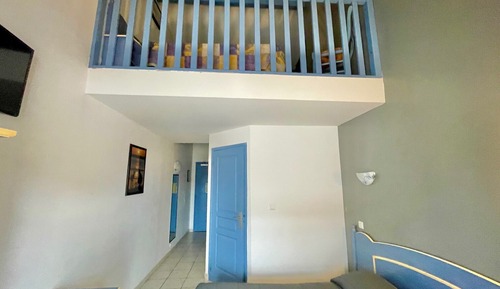 Habitación cuádruple Confort, balcón