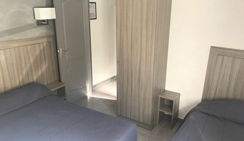 Habitación triple económica