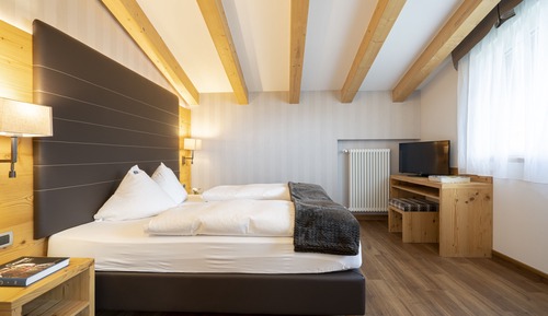 Habitación superior con 1 cama doble o 2 individuales