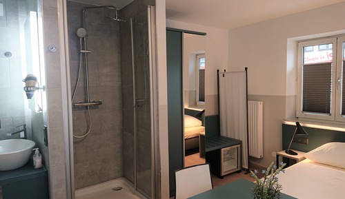 Habitación triple económica, 3 camas individuales, baño compartido