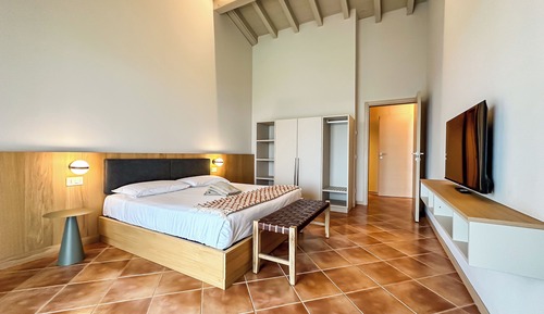 Apartamento básico, terraza, vistas al lago