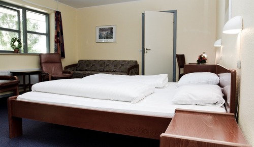Habitación superior con 1 cama doble o 2 individuales