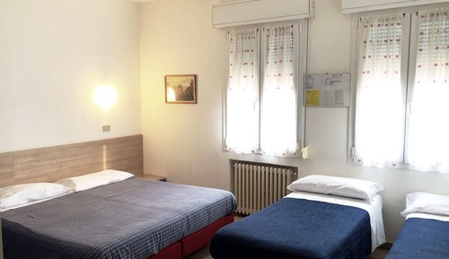 Habitación cuádruple estándar